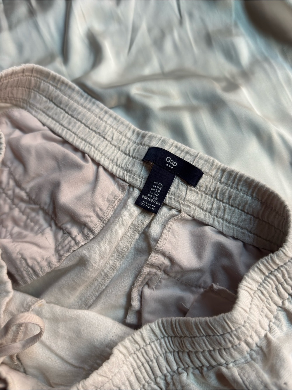 GAP Linen Drawstring Shorts - Picture 5 of 7